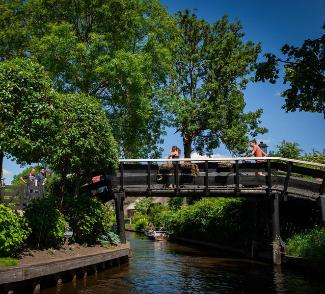 Giethoorn: Canal Cruise & lake Tour & Sightseeing Village iikSiGcw