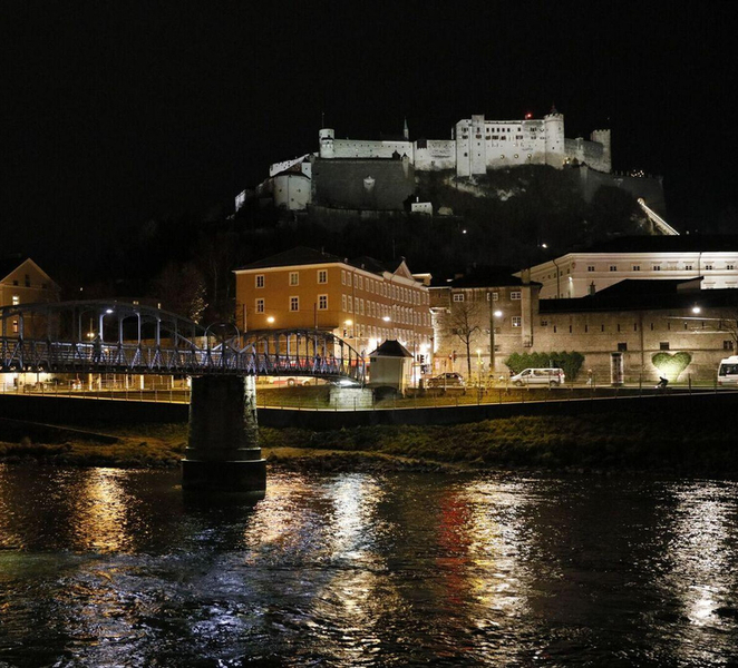 Salzburg: Hallstatt and Sound of Music Tour anYHm44g