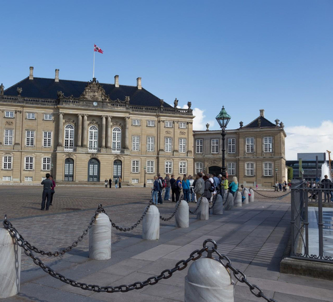 Fast-Track Amalienborg Palace Museum Copenhagen Private Tour thiiZXUe