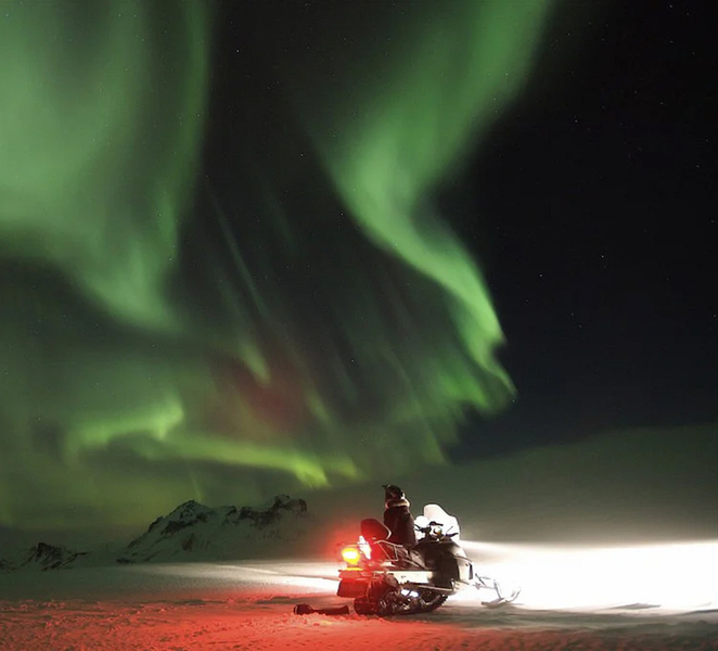 Rovaniemi: Northern Lights Snowmobile Hunt OkQPp1u8
