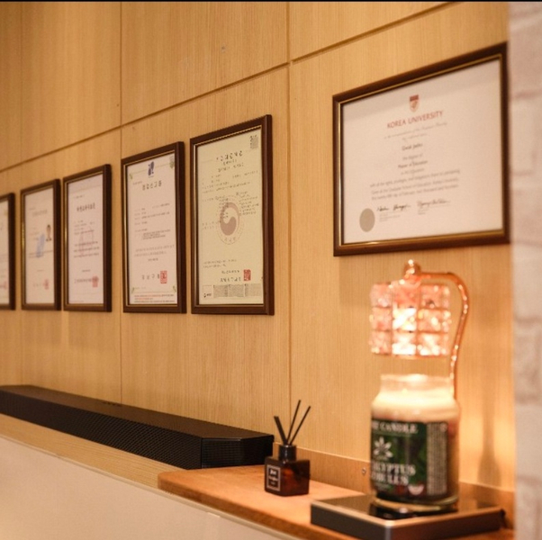 LUXCARE_HeadSpa, Lymph Drainage & DeepTissue Massage, HBOT in seoul. JW8fnDkA