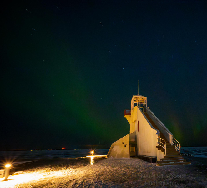 Oulu: Guided Night Walking Tour with Northern Lights Hunting xOQ52SpM