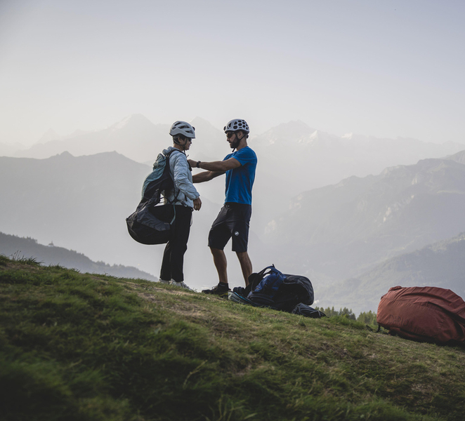 Paragliding Tandem Flight in Interlaken nCYDP6U8