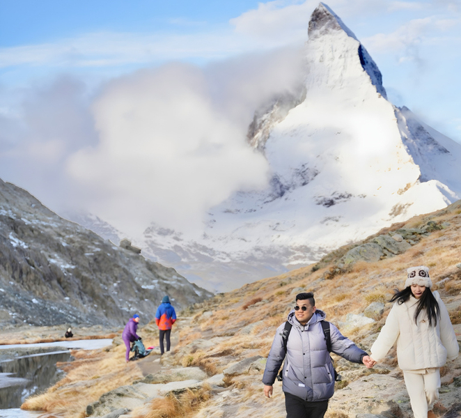 Zermatt: Private Village Walk, Viewpoints & Mountains wWBYpIKv