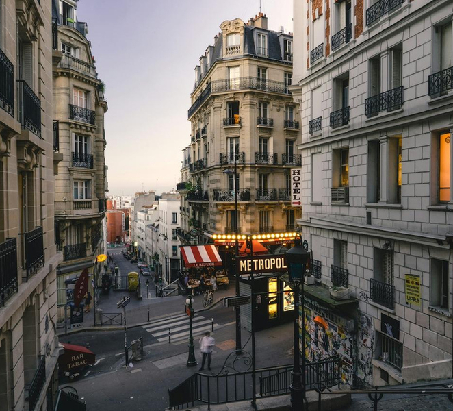 Montmartre. The artist village+its unique charm. My hood. PfVDTkYe