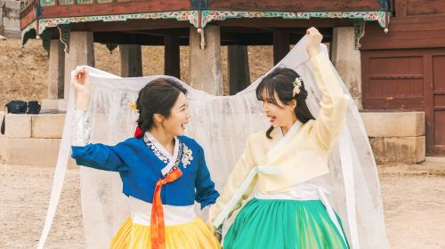 [Includes Gyeongbokgung Palace admission ticket] Hanbok rental experience with Hanboknam hairstyling OyLjYShq