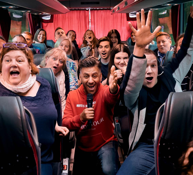Dresden: 1.5-Hour Comedy Bus Tour in German uvj20RjT