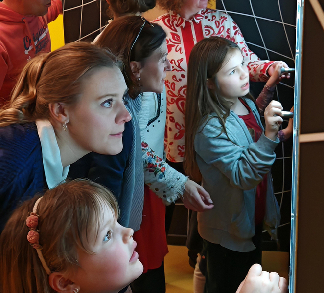 Hamburg: Ticket for the Paradox Museum L6l98Gkk