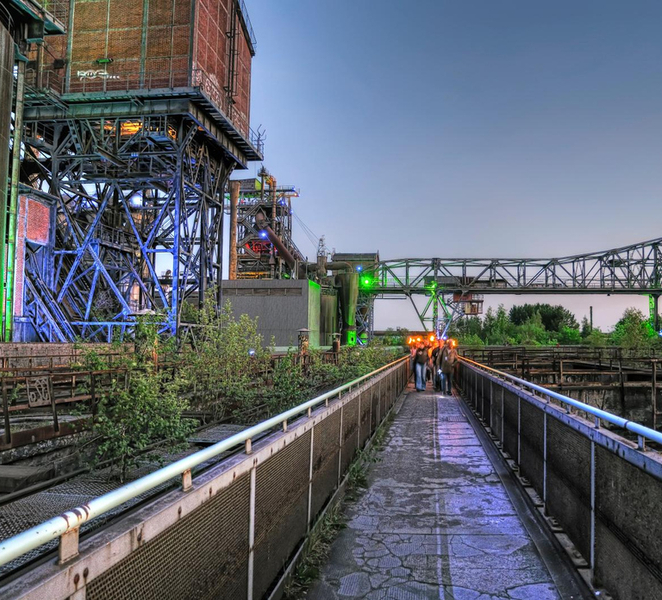 Torchlight tour of the old ironworks TozHRepx