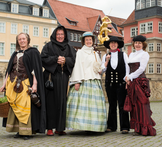 Eisenach: Evening Walking Tour with Costumed Guide rcXe3ut7