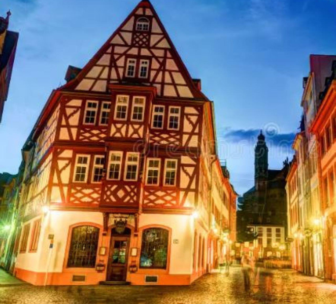 Mainz: guided evening tour of the Rhine riverbank/old town in German and English HRHo4zKp