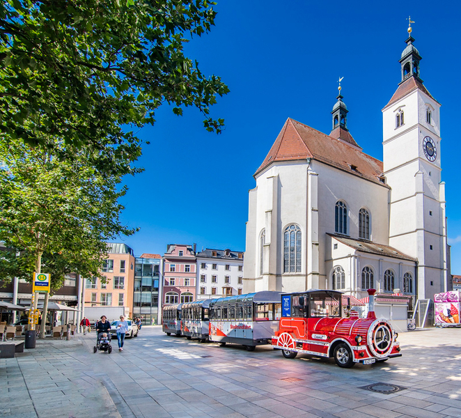 Regensburg: City Tour with the Bimmelbahn Train PbL6cIel