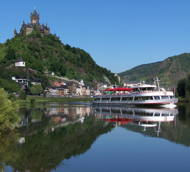 Cochem, Moselle: Boat – Beilstein, meal, wine and liqueur tasting NgrmNEJB