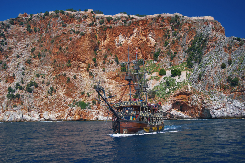 Pirate Boat Tour on the Beautiful Bays of Kemer pM08Olli