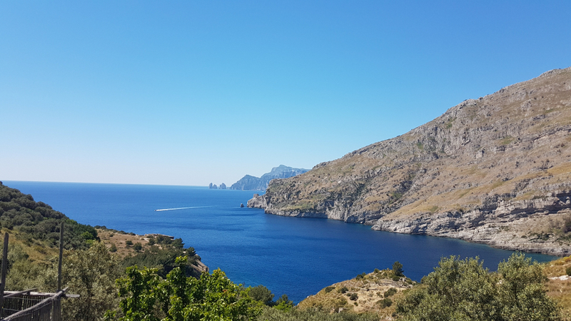 Bay of Ieranto Hiking Tour ZxHjT4KK