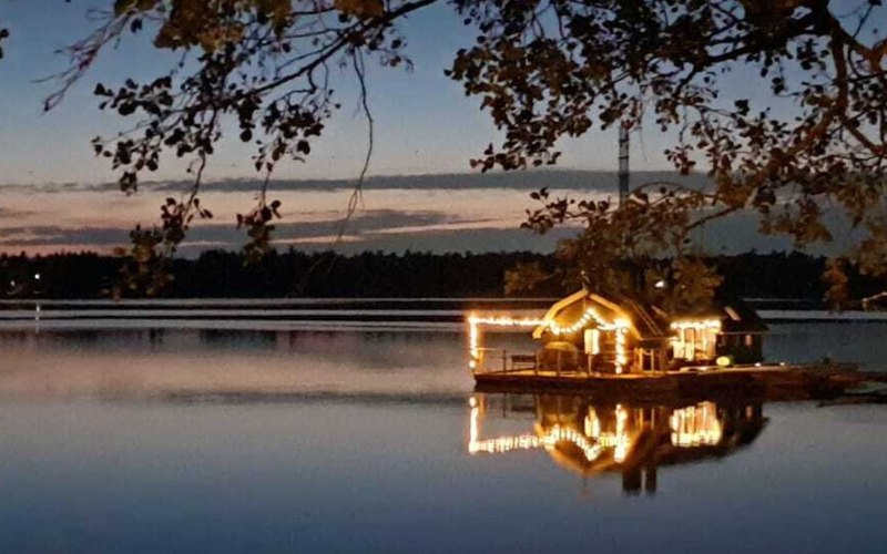 Helsinki: Rustic Finnish Floating Sauna Cottage Experience rMqYgKm9