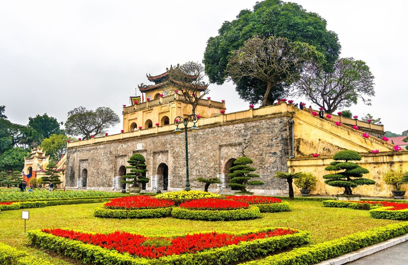 Hanoi Heritage Tour by E-Bike or Car:Hoa Lo Prison, Imperial Citadel q95bXCcv