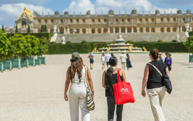 Versailles Historic Palace and Gardens Guided Tour eaC2RZkK