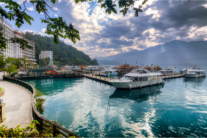 Nantou Sun Moon Lake Half-Day Tour with Shuttle Service DkIcIY3m