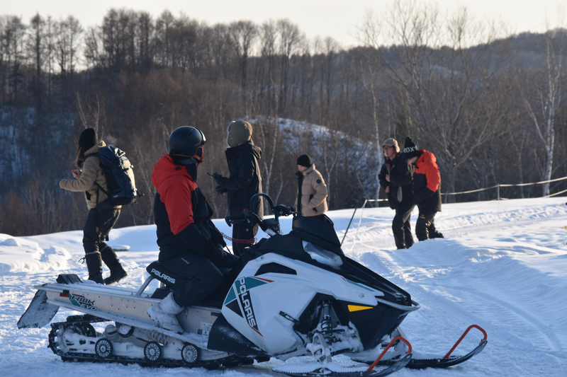 Snowmobile Tour and Outdoor Warm Meal on a Japanese Wagyu Ranch BZk0JrZK
