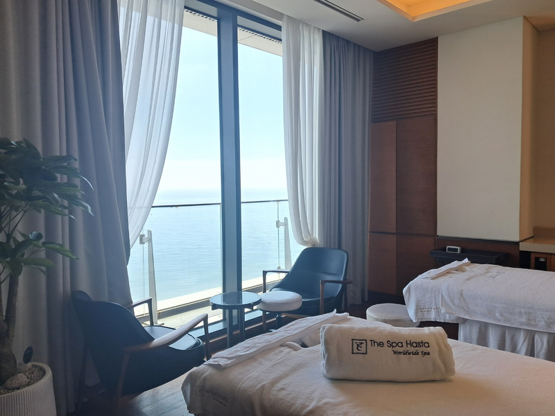 Luxury Korean Spa with Ocean View at a 5-Star Hotel in Busan PVRtBEKK