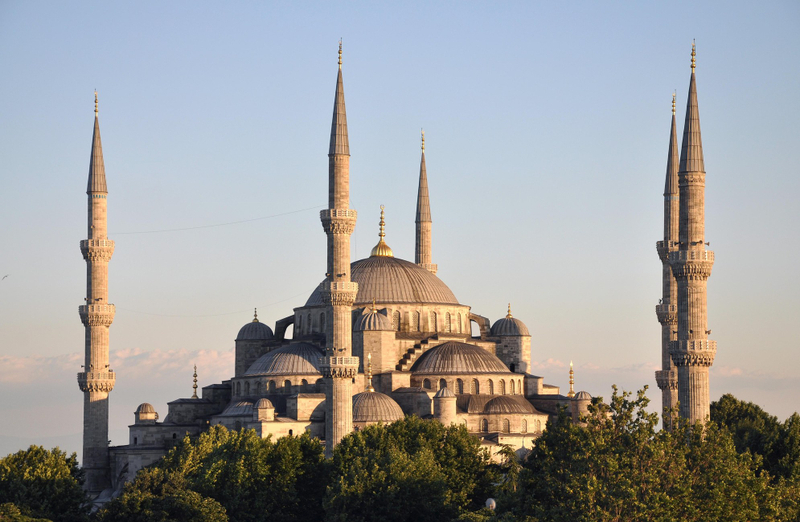 Discover Istanbul: Balat, Bosphorus Cruise, Churches & Sultanahmet 8Fw0ttcy