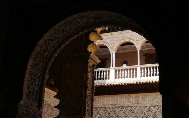Royal Alcazar Half-Day Guided Tour htvXB8ws