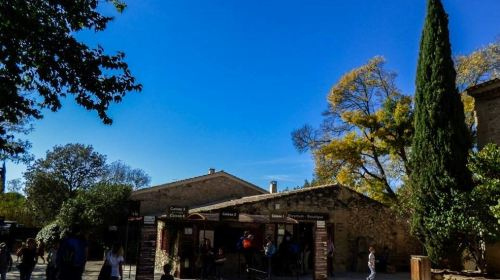 Zoo De La Barben pkBXEnVO