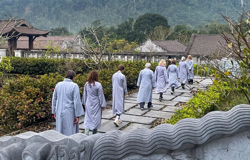 3D2N Mindfulness Meditation Retreat in Yen Tu Moutain i81Dci4y