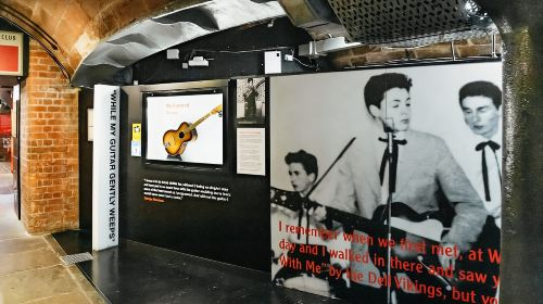 Liverpool: The Beatles Story Ticket Day Tours Fww9I875