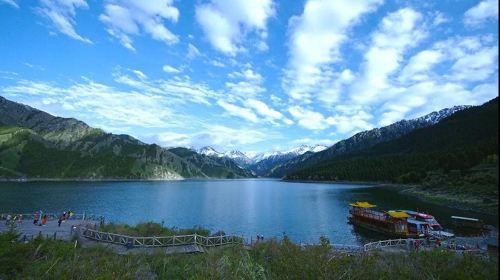 Tianshan Tianchi UmjLdiIF