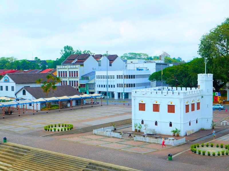 Kuching Heritage City Walking Tour with Boat Ride and Lunch X4WEpDiY