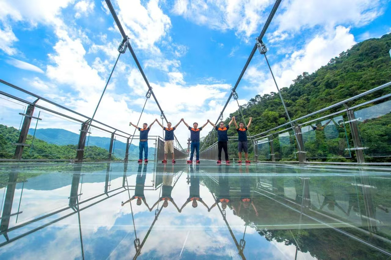 Guangdong Qingyuan Gulong Gorge One-Day Tour 8uJYden7