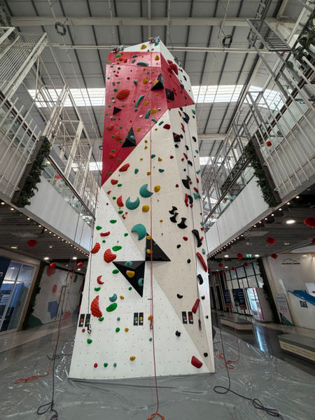 360-degree rock climbing by Red Rock Canyon Bangna JMjVIOpc