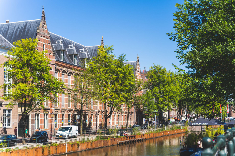 Amsterdam Walking & Bike Tour with Scenic Canal Cruise yM2Cbkr7