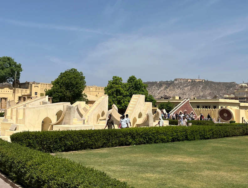 Jantar Mantar Ticket with Optional Guide GqE9lZn9