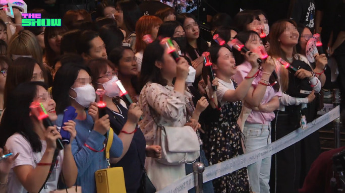 [KPOP] THE SHOW + MVP Seoul Tour Package 01LiWo4c