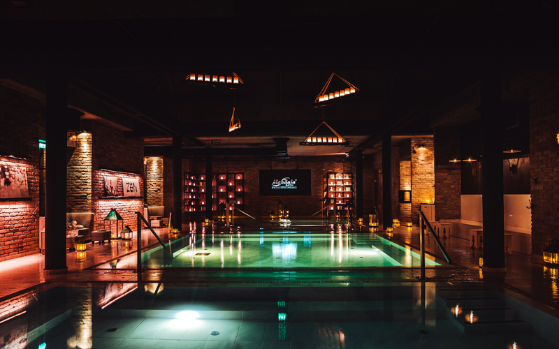 Mandala Day Spa, Budapest Spa Experience with Pools & Sauna D63DNGaN