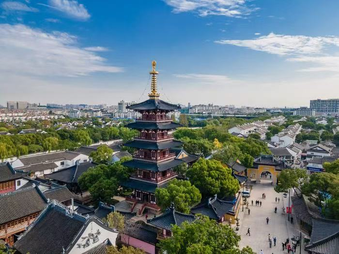 Taste of Jiangnan: Wuzhen East and West Scenic Zones + Suzhou Gardens and Ancient Streets Two-Day Tour x1tx2YE6