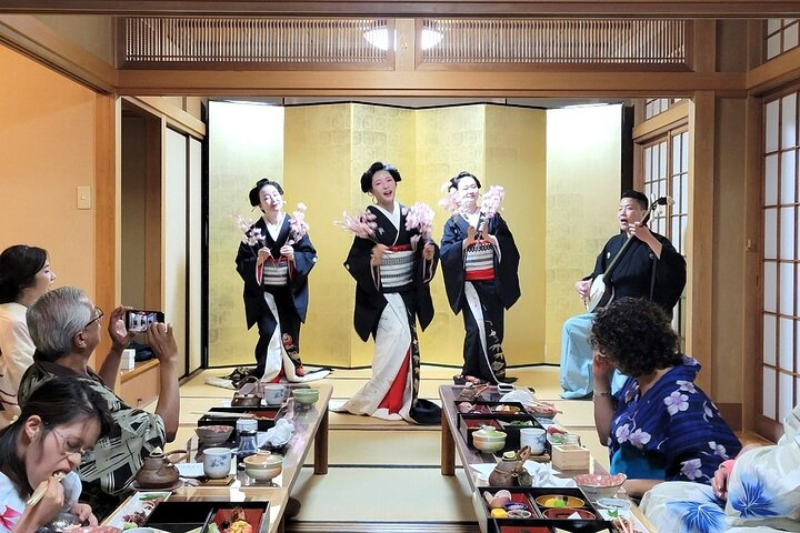 Enjoy Cultural Downtown and Traditional Cuisine from Tokyo wLfpdjQF