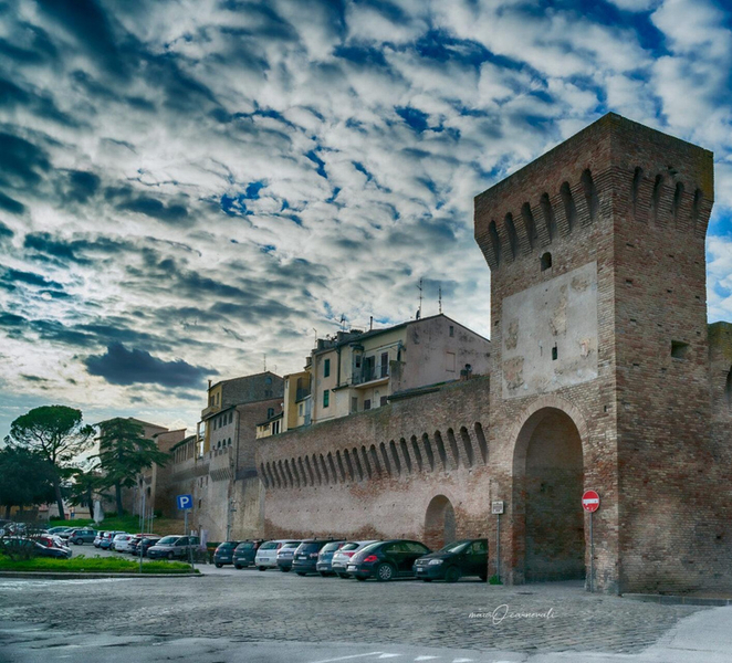 Jesi: Castles and Wine Tour with Tastings UUrFKS0N
