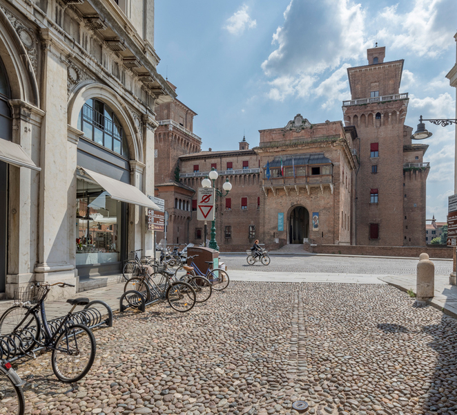 Ferrara: City Highlights Walking Tour with Local Guide k9q8piox
