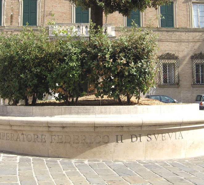 Jesi: Private Walking Tour with a Local Guide OodfNu4W