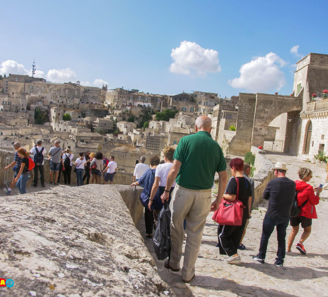 Sassi di Matera: Guided Walking Tour with Cave House/Church MSNo14oV