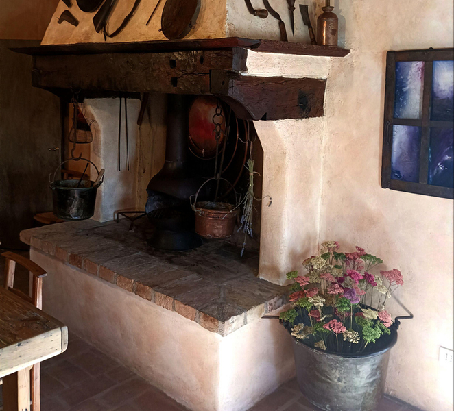 Cardaneto: A Night in the Castle and a Ghost Tour TiRkQnM3