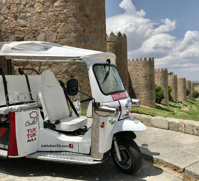 TOUR GUIADO EN TUK TUK AVILA AL COMPLETO 1 HORA xlSKXEc8