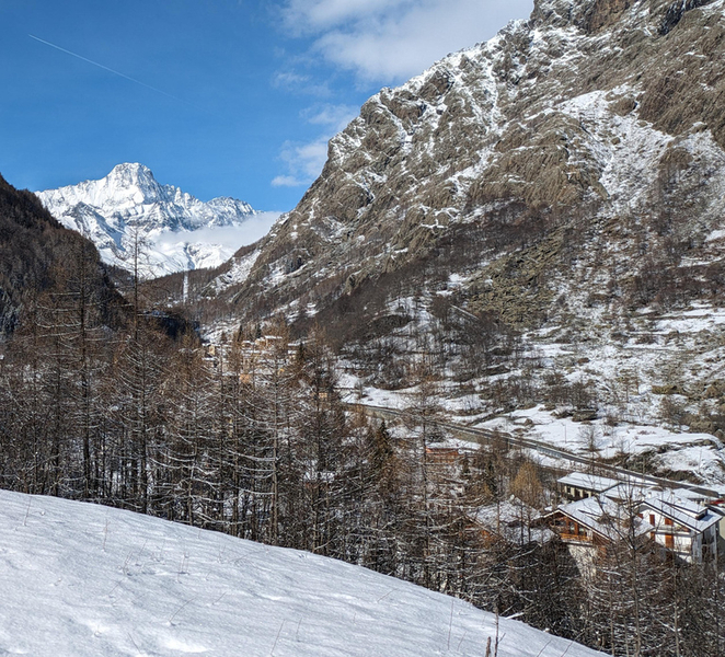 Balme: Snowshoeing through ancient Alpine villages BY3BweJd