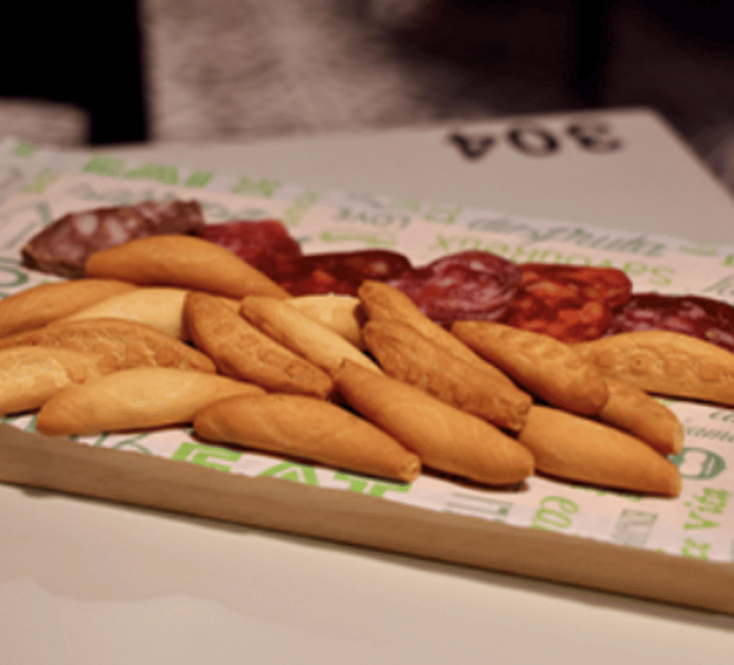 Alicante: Amazing Flamenco experience with tapas menu option PLaNhY56