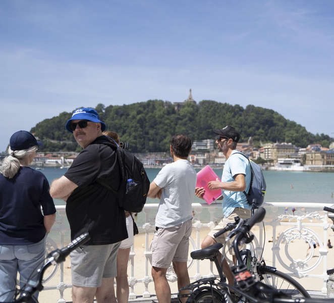 San Sebastián: Guided E-Bike Tour m7Pahyax