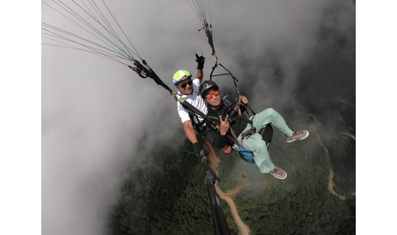 Kathmandu and Chandragiri: A Himalayan Paragliding Experience PvwJlpxf